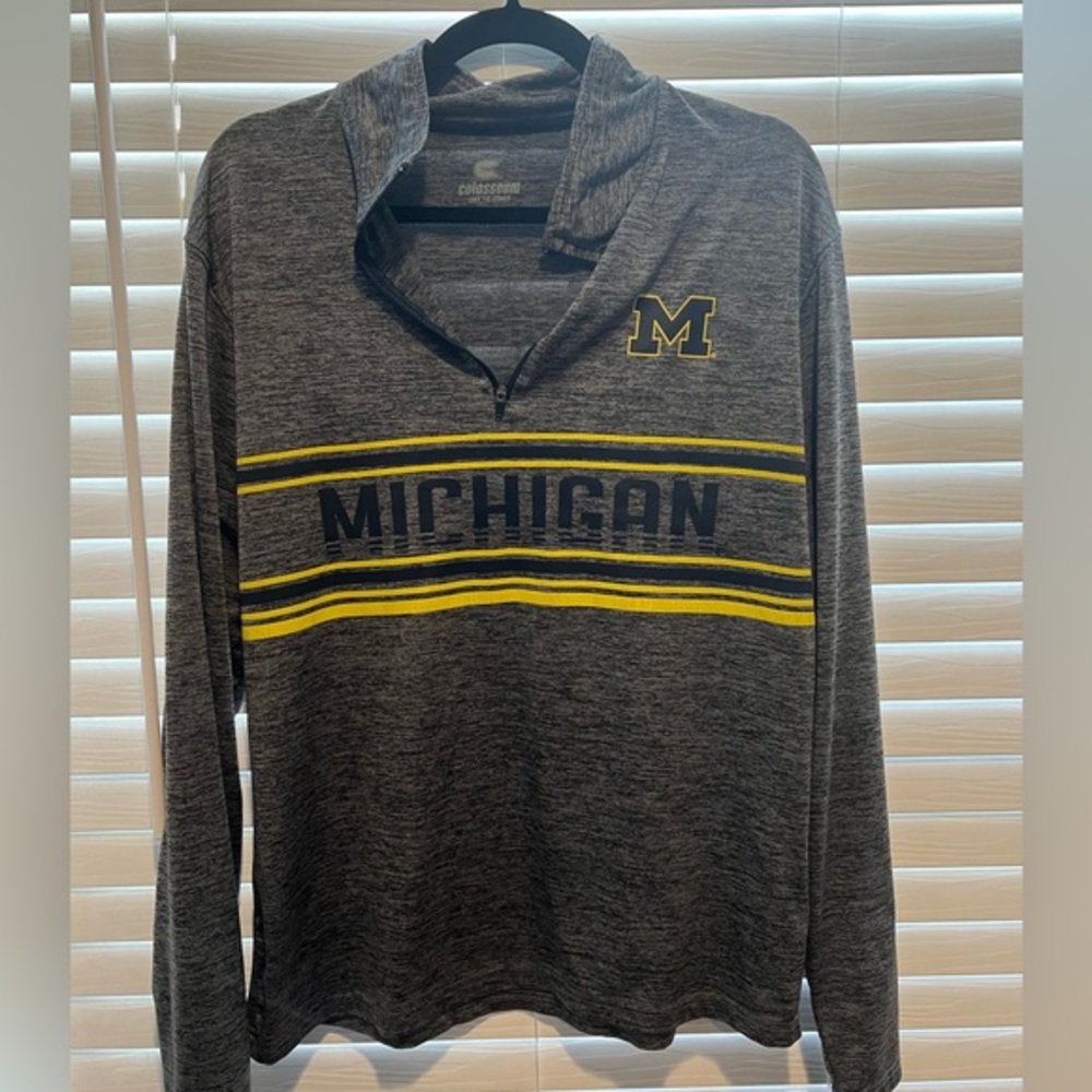 Colosseum Michigan Wolverines Mens Medium Quarter Zip Pullover Charcoal Heather